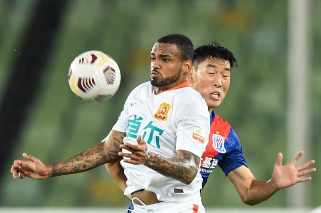 官方网站-【中超】莫雷诺2球被吹于汉超失点 申花0比0武汉